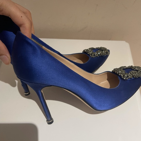 Manolo Blahnik Hangisi - Picture 11 of 11